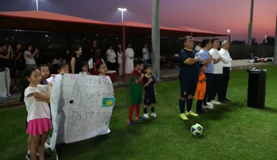 БАӘ-дегі отандастарымыз Республика күнін атап өтті