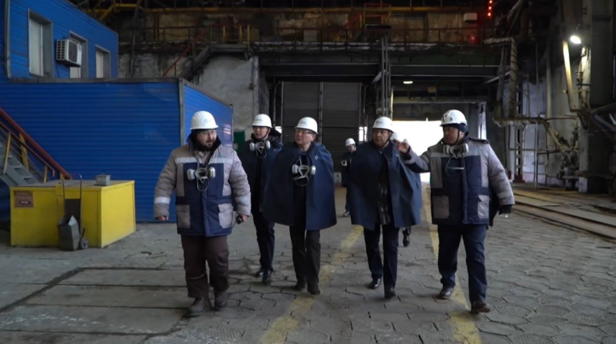 Депутаттар өндіріс орнын аралады