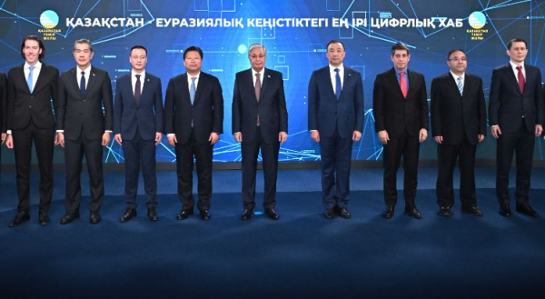 Мемлекет басшысы Сиань портындағы Қазақстан терминалын іске қосты