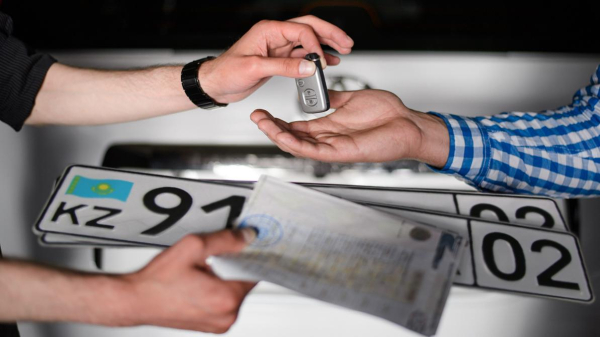 ХҚКО-ның бұрынғы қызметкері 68 көлікті заңсыз тіркеген