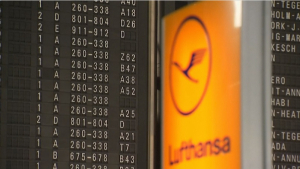В 7 крупнейших аэропортах Германии бастуют сотрудники