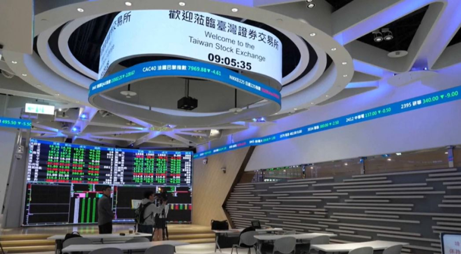 Рынки в Азии упали на фоне роста цен на нефть