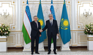 Президенты Казахстана и Узбекистана провели неформальную встречу