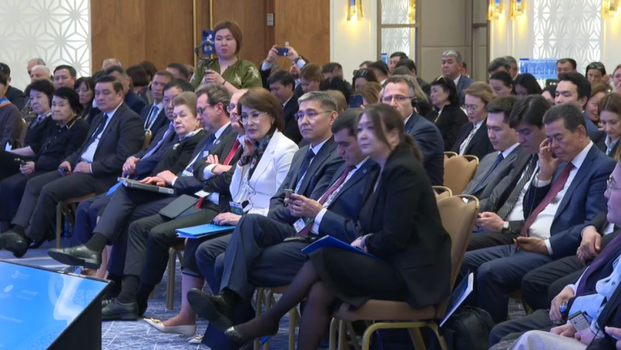 Современные стратегии охраны детского здоровья обсудили в Астане