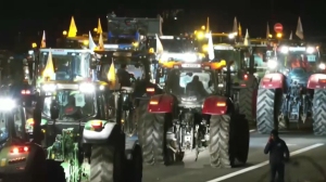 Протесты фермеров во Франции: тракторы перекрыли несколько автомагистралей