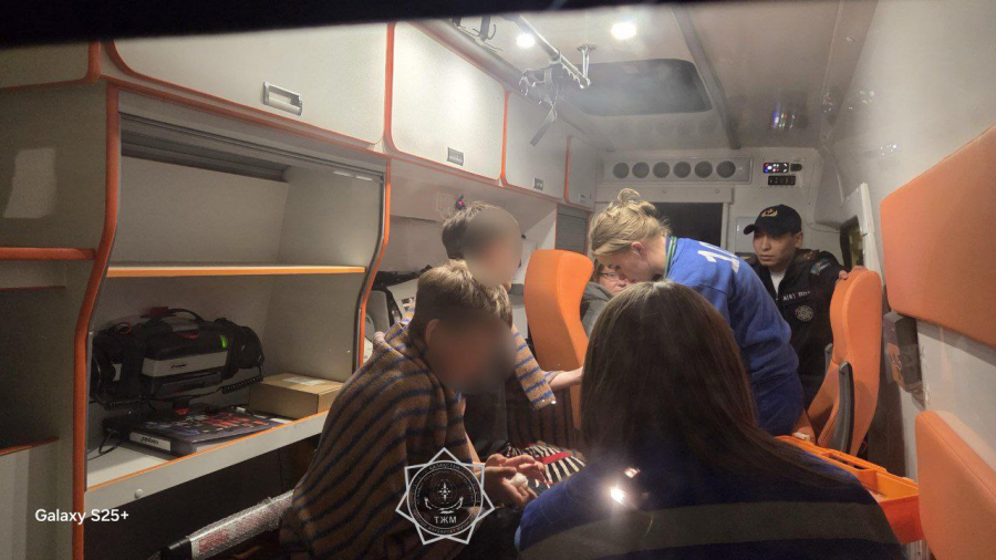 Двоих детей унесло на катамаране в Акмолинской области