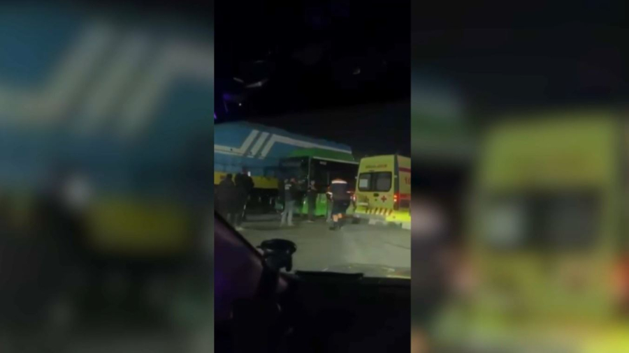 Алматы облысында автобус пойызбен соқтығысты