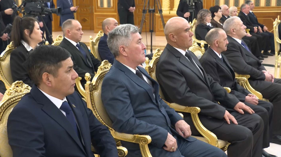 Еңбек еленген күн