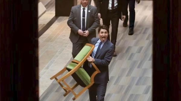 Джастин Трюдо премьер-министр қызметінен кетті