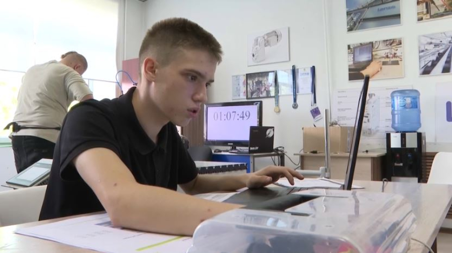 Өскемендік студенттер жасанды интеллектіні меңгереді