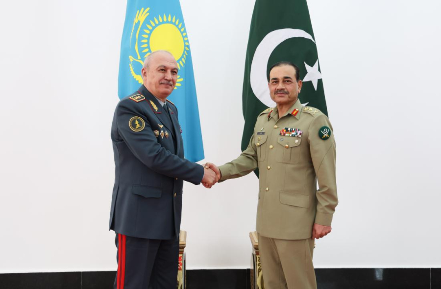 Историческая встреча: впервые за 10 лет — военные переговоры Казахстана и Пакистана