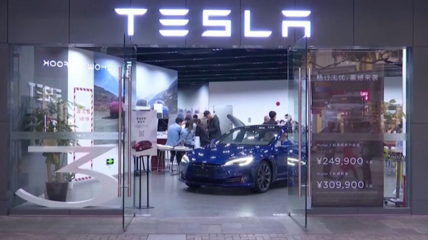 «Тесла» Қытайдан 1,6 млн көлікті кері қайтаратын болды