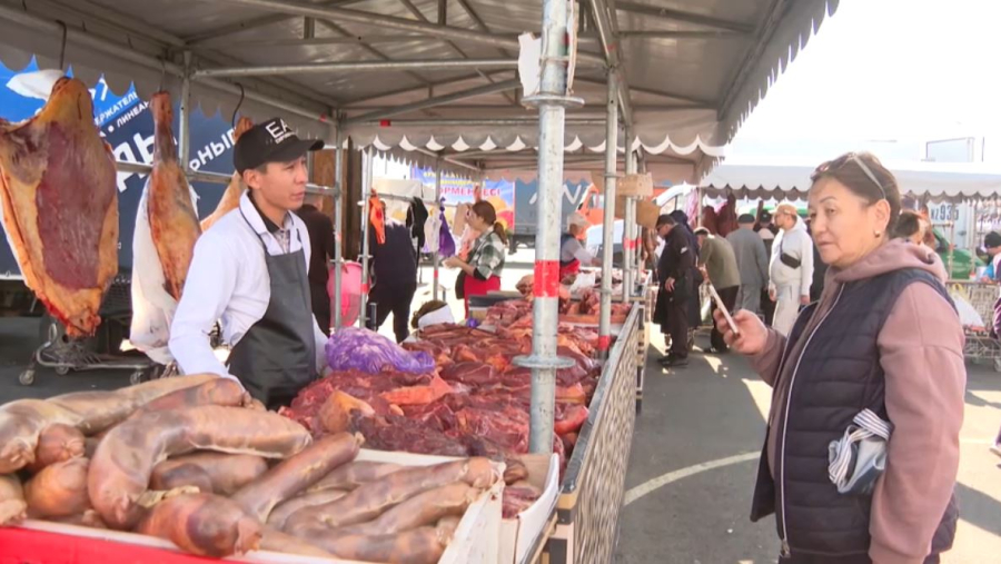 Аграрии Абайской и Атырауской областей привезли в столицу 500 тонн продукции