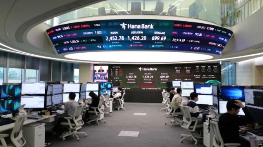 Азиатские индексы подскочили после отмены американских тарифов на электронику