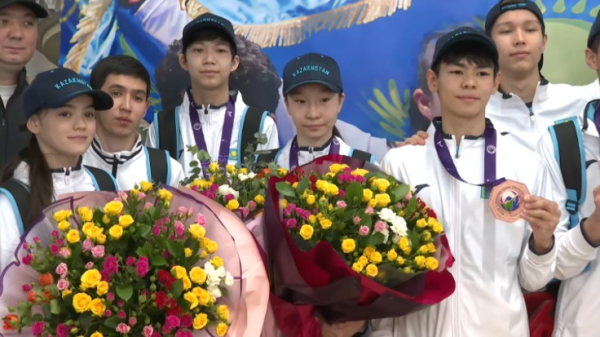 Призеров ЮЧМ по таеквондо торжественно встретили в Алматы