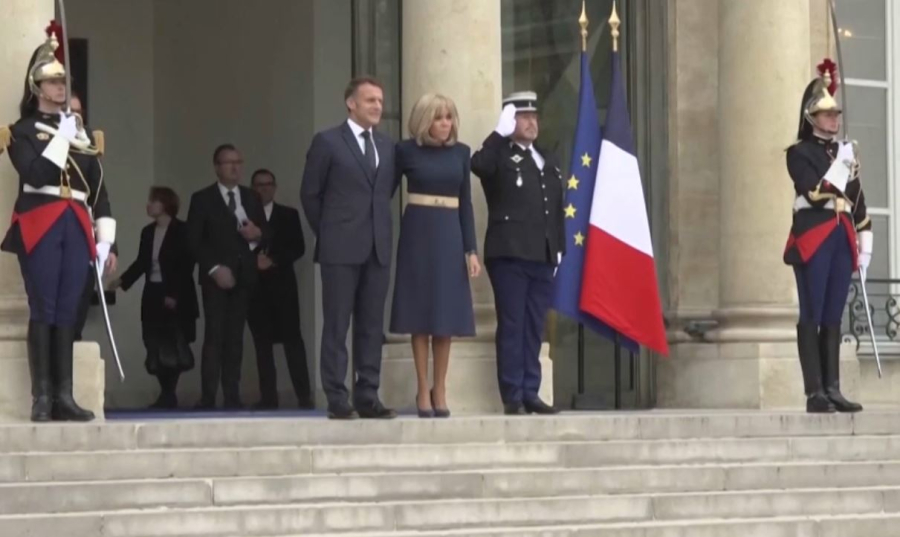 Францияда саяси дағдарыс күшейді