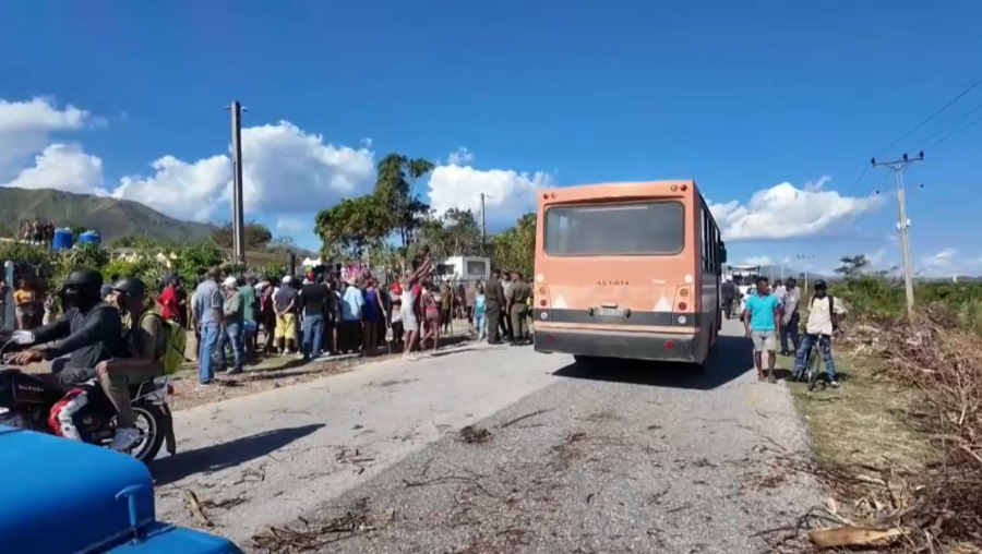 Кубада тұрғындар жарықсыз қалды