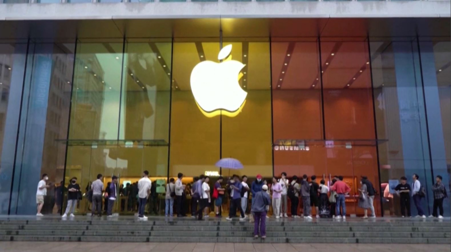 Apple әлемдегі ең қымбат компания атағынан айырылды