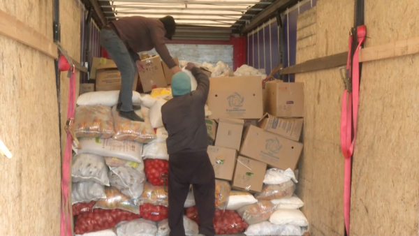 Гумпомощь для Костанайской области собирают волонтеры из Жезказгана