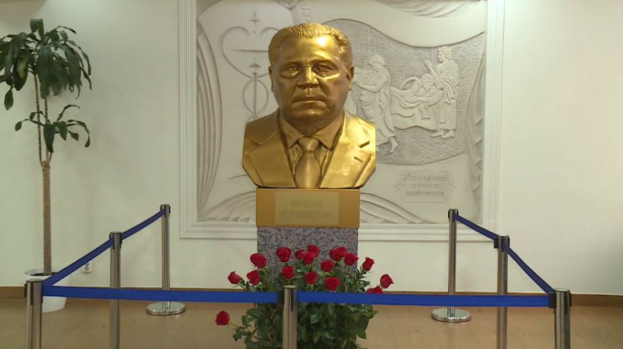 Карагандинский медуниверситет назван в честь первого ректора П. Поспелова
