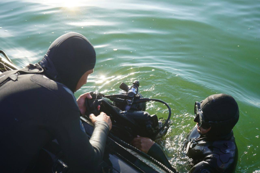 Обнаружено тело третьего члена экипажа пропавшего вертолета – Минобороны