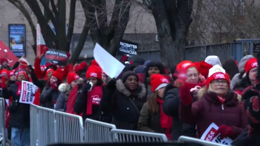 Свыше 15 тысяч медсестер бастуют в Нью-Йорке