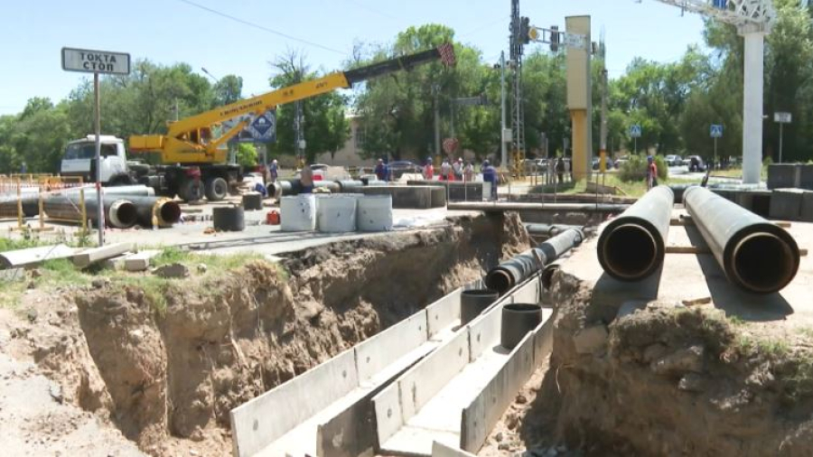 Реконструкцию тепломагистрали проводят в Таразе
