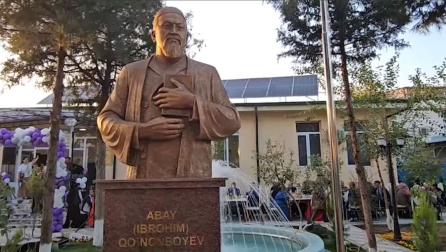 Ташкентте ұлы Абайдың бюсті ашылды