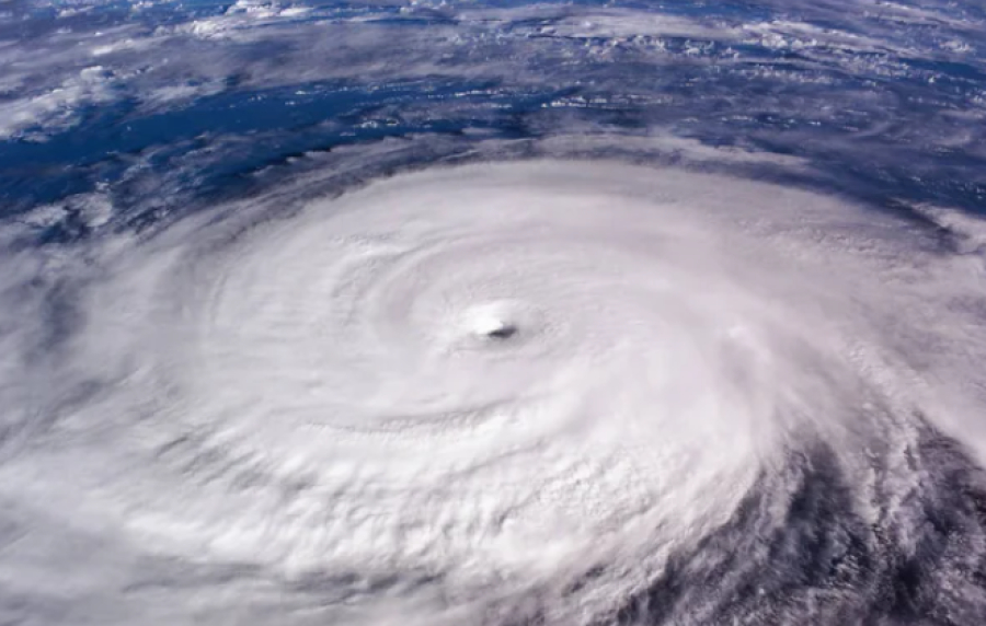 Ураган «Эрин» вновь усилился до четвертой категории