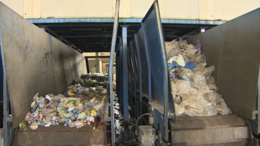 Тарифы на вывоз мусора пересмотрели в 155 городах и районах Казахстана