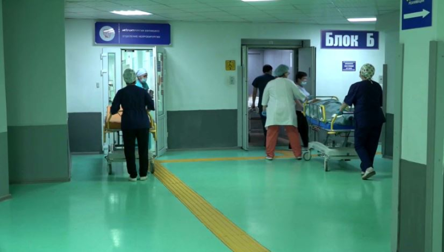 Маңғыстауда жол апатына түскен 3 адамның жағдайы ауыр