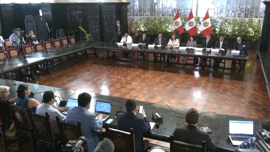 Перу президенті қызметінен босатылды