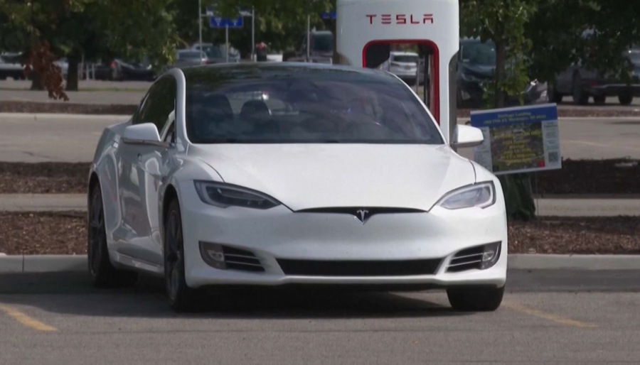 Еуропада Tesla көліктеріне сұраныс азайды