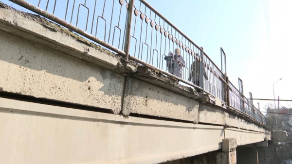 Шымкентте апатты көпір жөнделеді