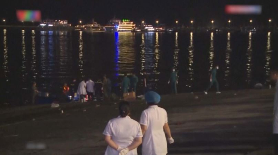 38 человек погибли из-за крушения судна во Вьетнаме
