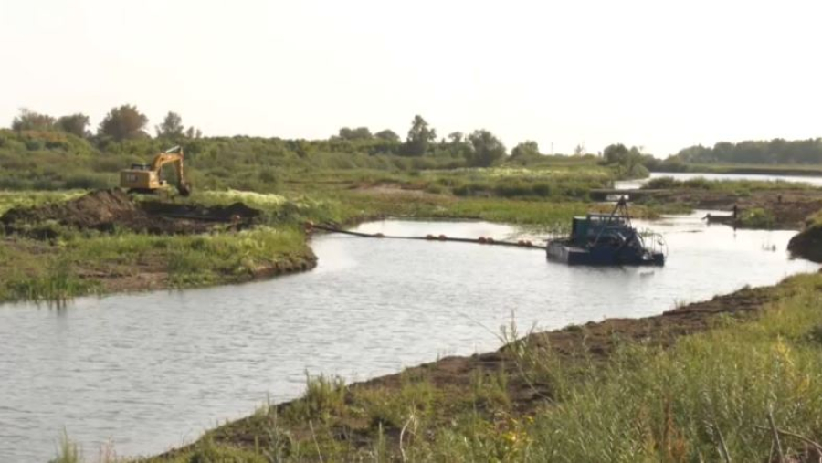 Русла рек очищают в Акмолинской области