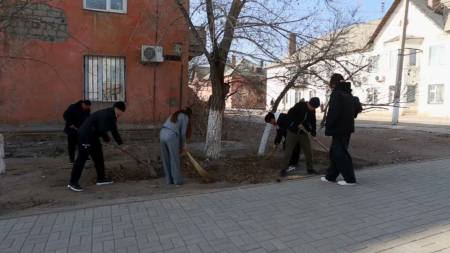 Балқаш қаласында орталық көшелер қоқыстан тазартылды
