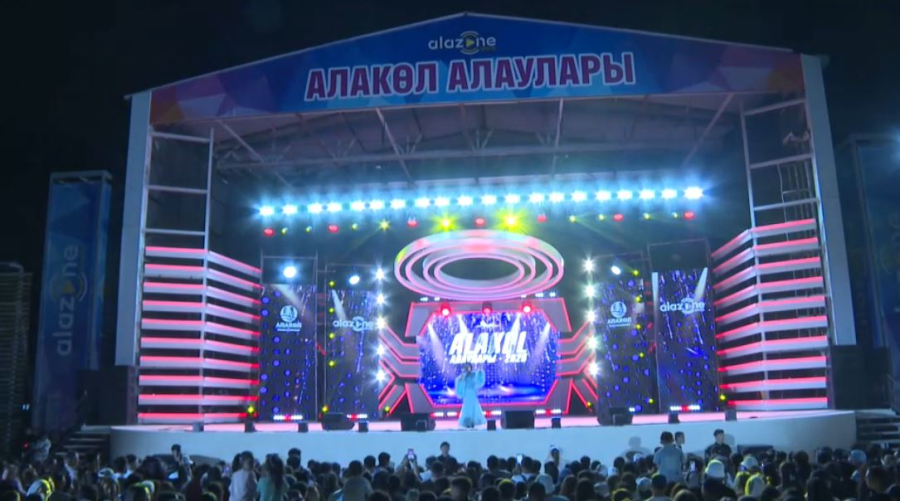 Купальный сезон открыли на Алаколе