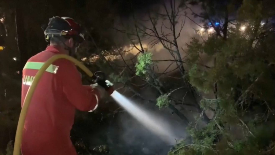 Испанияда орман өрті өршіп, 10 мың адам үйін тастап кетті