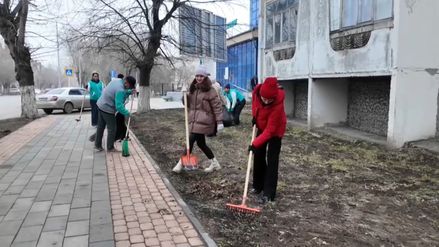 «Таза Қазақстан»: Қостанайда қала көшелері тазартылды