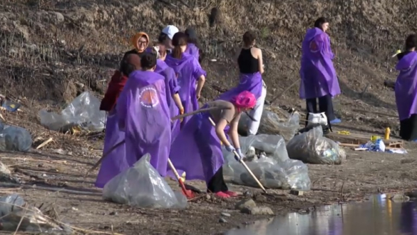 Молодежные активисты поддержали акцию «Мөлдір бұлақ»