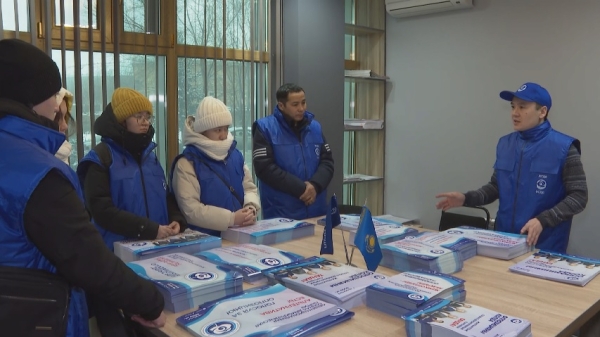ОСДП задействовала волонтеров в распространении агитлистовок