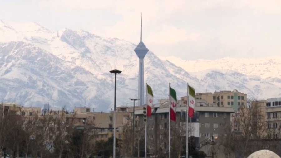 Воду экономят из-за засухи в Тегеране