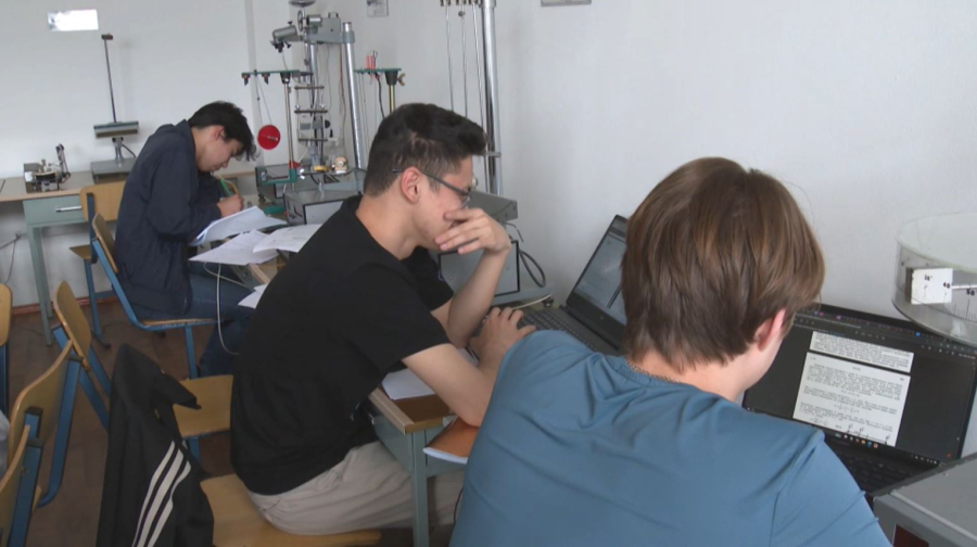 1800 школьников представили Казахстан на международных конкурсах и олимпиадах