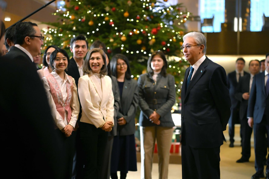 Глава государства провел встречу с соотечественниками, работающими в Японии
