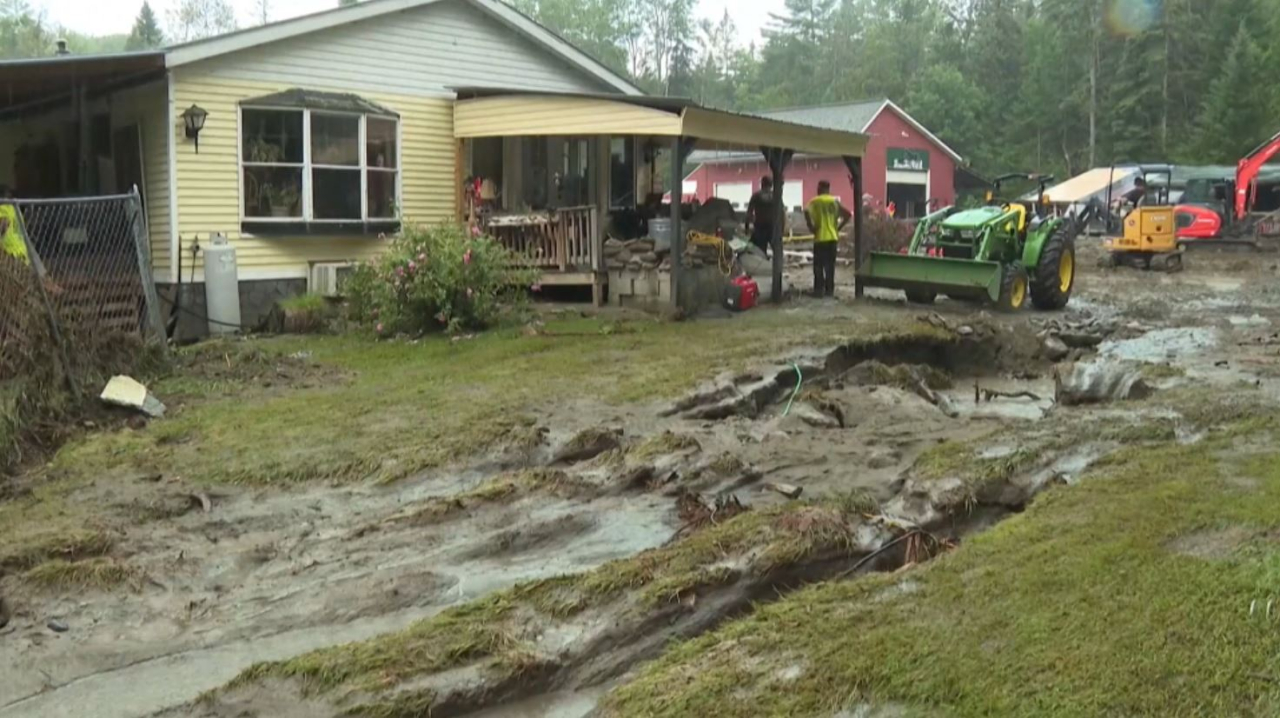 Наводнения разрушили дороги в Вермонте