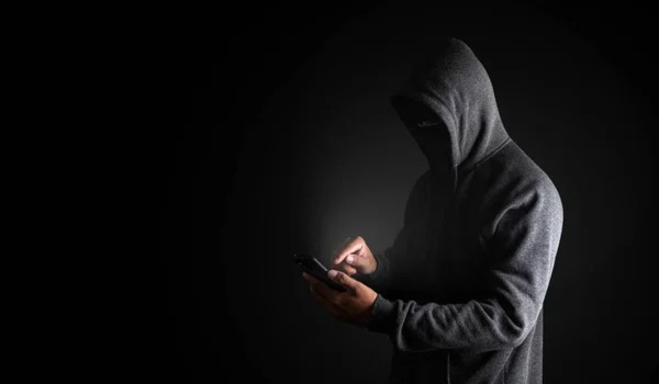 Мошенники обещают сверхприбыль с помощью ИИ: Генпрокуратура раскрыла опасную схему