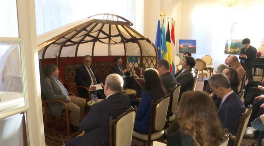 Жаңа Конституция серіктестікке серпін береді