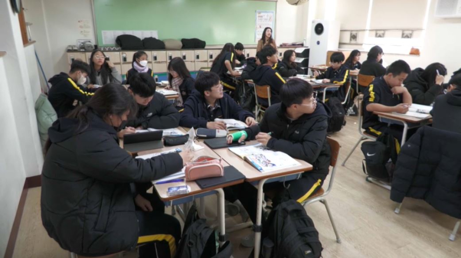 Казахстанские педагоги помогают школьникам адаптироваться в Корее