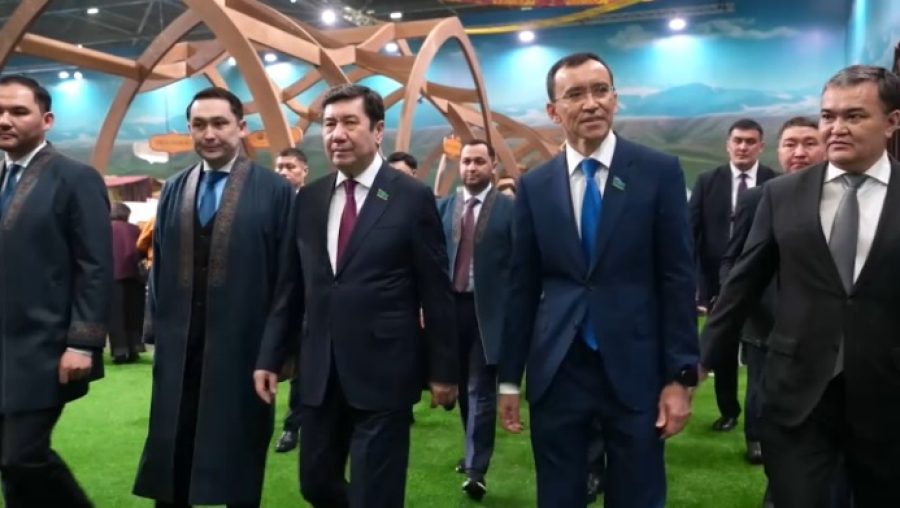 Спикеры палат Парламента побывали в этноауле на территории EXPO